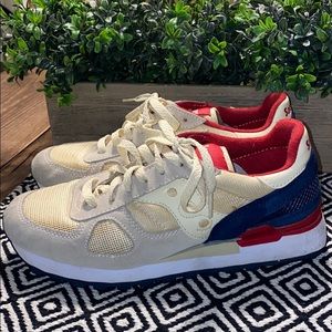 Women’s Saucony Shadow shoes size 10